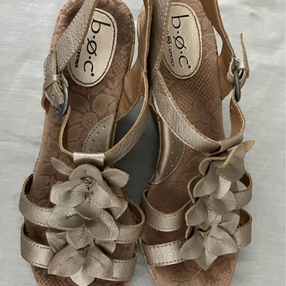Women's size 10 B.O.C. Bronze Tan platform / wedge Sandals - Picture 1 of 13